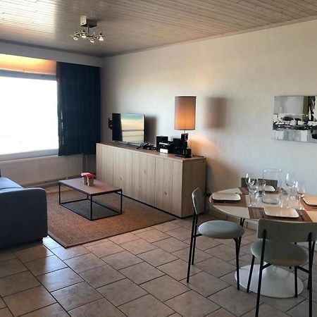 Oostende - Beachfront C3 - SEAVIEW cosy studio 4 personen met frontaal zeezicht, direct aan het strand Buitenkant foto