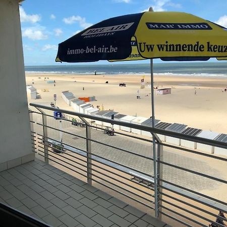 Oostende - Beachfront C3 - SEAVIEW cosy studio 4 personen met frontaal zeezicht, direct aan het strand Buitenkant foto